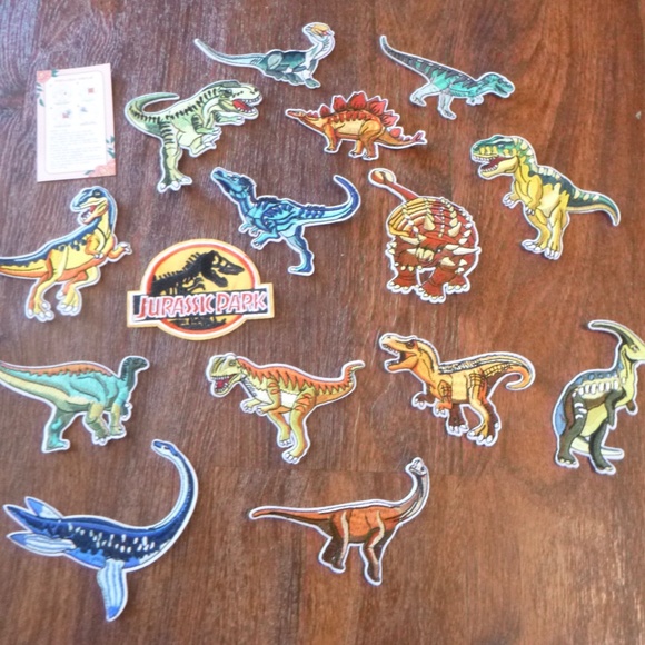 SET of 15 BIG JURASSIC PARK DINOSAUR PATCHES IRON / SEW ON NEW - Picture 1 of 16